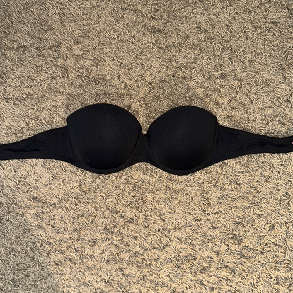 VS PINK black strapless bra